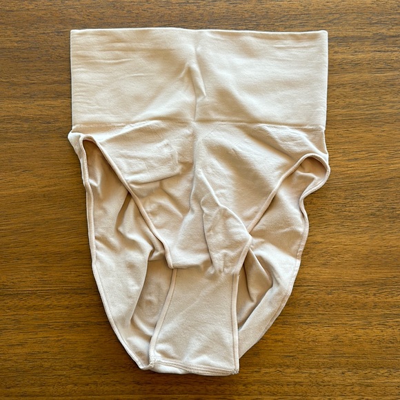 SKIMS Core Control Brief - Picture 2 of 10